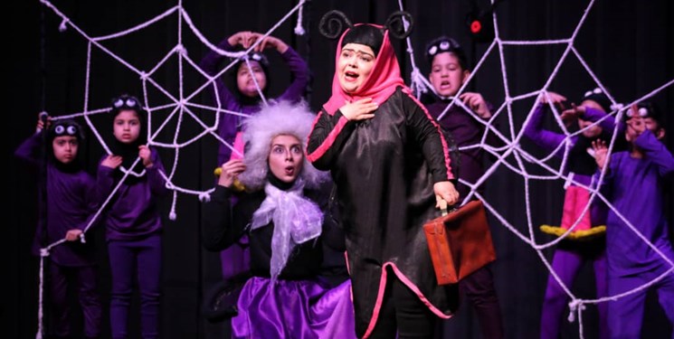 تئاتر کودک به دنیای جدیدی از هیجان و تخیل نیاز دارد/ سفر خاله سوسکه به همدان
