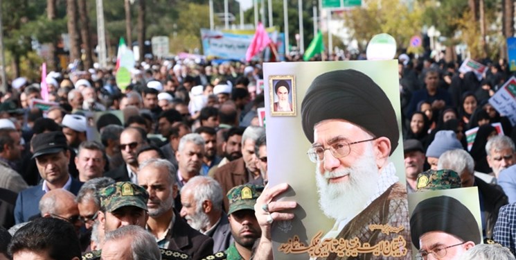 کارشناس روس: مردم ایران نشان دادند پای دفاع از نظام خود هستند