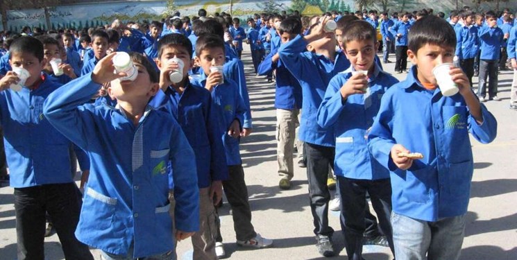 آغاز توزیع شیر رایگان میان دانش‌آموزان ابتدایی مدارس دولتی کهگیلویه و بویراحمد