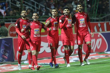 گزارش تصویری از برد پرگل پرسپولیس مقابل ذوب آهن