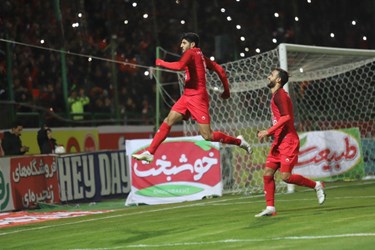 گزارش تصویری از برد پرگل پرسپولیس مقابل ذوب آهن