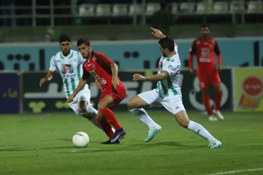 گزارش تصویری از برد پرگل پرسپولیس مقابل ذوب آهن