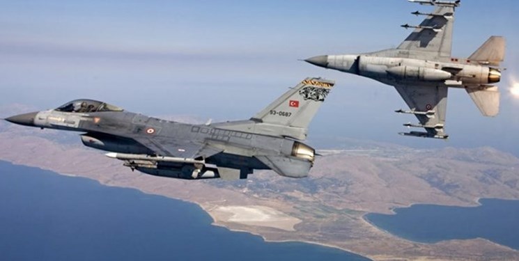 پرواز هواپیماهای نظامی ترکیه حین بازدید معاون وزیر دفاع یونان