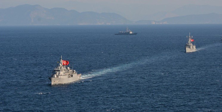ترکیه دو کشتی جنگی خود را عازم  الجزایر کرد