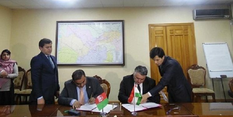 تاجیکستان و افغانستان توافقنامه احداث راه آهن امضا کردند