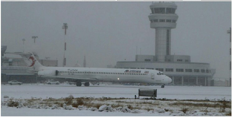 کاهش دید افقی در فرودگاه مهرآباد/ پروازهای فرودگاه امام انجام می‌شود