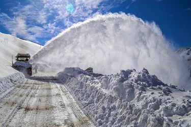 برفروبی گردنه ژالانه «هورامان»‎