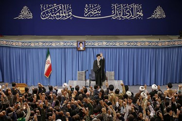 هزاران تن از قشرهای مختلف مردم با رهبر انقلاب اسلامی