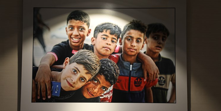 افتتاح نمایشگاه‌های عکس «بچه‌های اربعین» و «پیش درآمد»