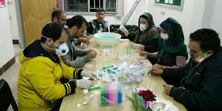 اقدام قابل‌تحسین یک‌روستای گنبدی برای مهار کرونا/ تهیه 3000 مایع ضدعفونی به همت مردم روستای «پلی حاجی»