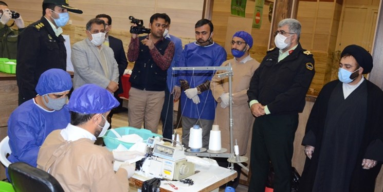 تولید روزانه 2500 ماسک در کارگاه نیروی انتظامی فارس