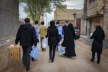 حضور گروه جهادی شهدای مدافع حرم در طرح مبارزه با کرونا در روستای میامی /مشهد