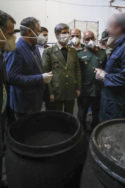 بازدید امیر سرتیپ حاتمی وزیر دفاع و پشتیبانی نیروهای مسلح از روند تولید ماسک های پیشرفته فیلتردار یونی