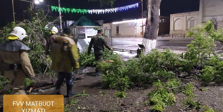 طوفان بخارا یک کشته و 31 مجروح بر جای گذاشت