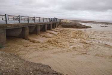 جاری شدن سیل در ابرکوه پس از 24 ساعت بارندگی