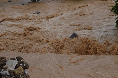 جاری شدن سیل در ابرکوه پس از 24 ساعت بارندگی