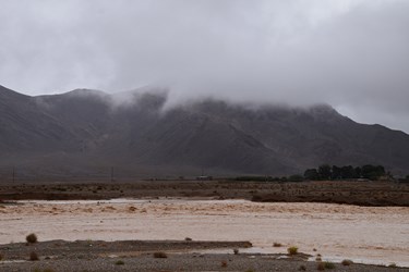 جاری شدن سیل در ابرکوه پس از 24 ساعت بارندگی