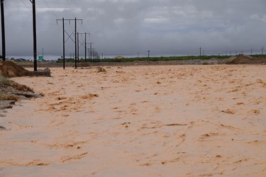 جاری شدن سیل در ابرکوه پس از 24 ساعت بارندگی