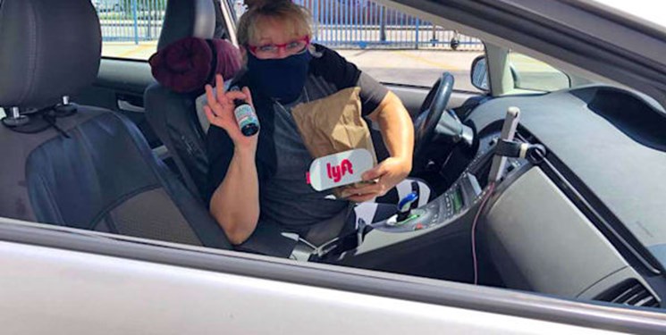 لیفت ماسک زدن را برای راننده ها و مسافران اجباری کرد