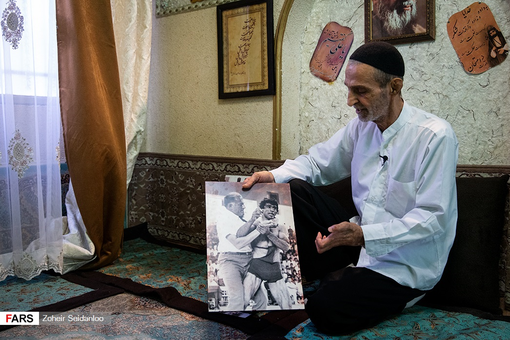 بزن بهادری که به عشق امام خمینی (ره)، عارف شد / هم شاه مرا به خانه اش دعوت کرد هم امام! 3