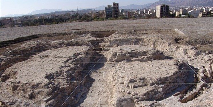 خمره اشکانیان و چاه سنگی؛ اثبات حضور اصفهان بر روی داده‌های باستانی