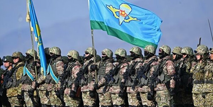 شرکت نظامیان قزاق در رژه نظامی «مسکو»