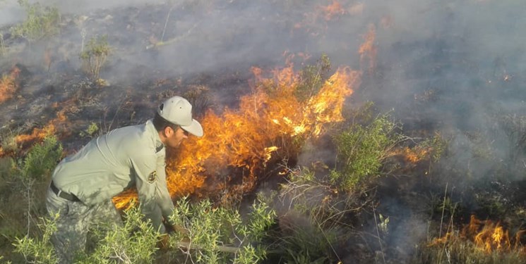 خسارت به  15 هکتار از اراضی  منطقه حفاظت‌شده هفتاد قله اراک براثر آتش‌سوزی/آتش مهار شد