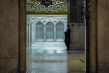  به دلیل ویروس کرونا فعلا زائران حق ورود به صحن اصلی و بارگاه امام رضا علیه السلام را ندارند/ مشهد مقدس 