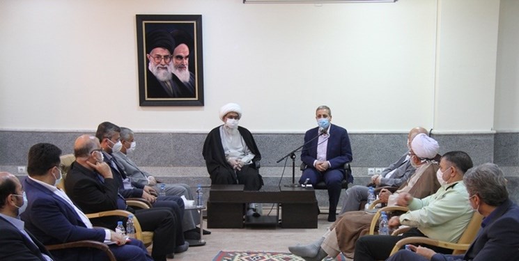 تاکید امام جمعه بوشهر بر توسعه ترانزیت بندری