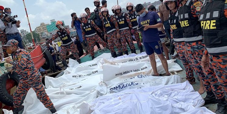 عکس | تصادف مرگبار کشتی در بنگلادش با ۲۸ کشته و ده‌ها مفقود