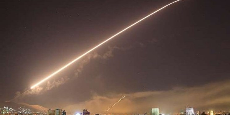 الاخباریه: صدای چندین انفجار پیاپی در آسمان نزدیک «اللاذقیه » سوریه شنیده شد