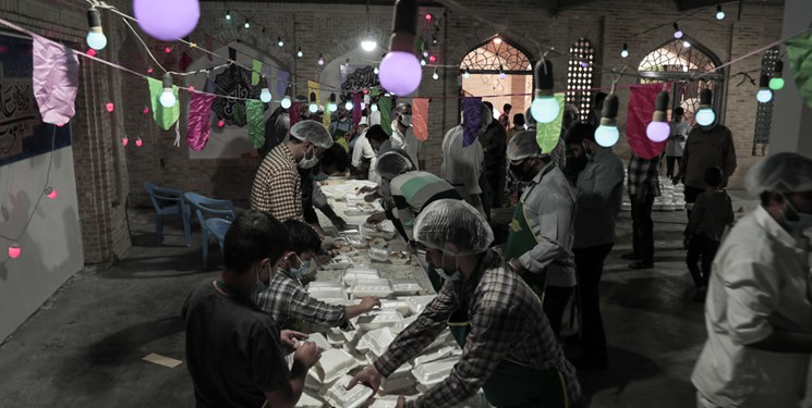 سفره «اطعام غدیر» در استان قزوین برپا شد/ تهیه و توزیع ۳۵ هزار پرس غذا بین نیازمندان