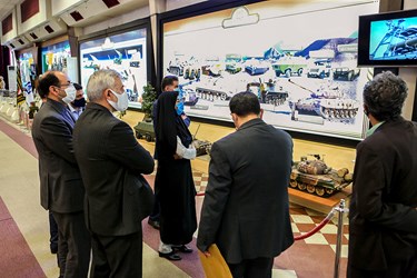 بازدید اعضای کمیسیون امنیت ملی و سیاست خارجی مجلس از نمایشگاه دستاوردهای دفاعی