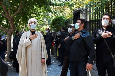 عزاداری  جمعی از هیأت‌های حسینی تهران و خانواده شهدا در دومین  تجمع خود به منظور اعتراض به ناکارآمدی شهرداری تهران 