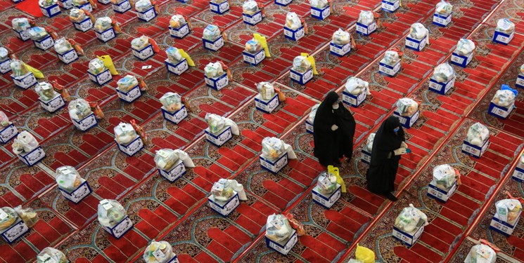 وزیدن «شمیم حسینی» در رودان/ ۱۵۰ بسته معیشتی از محل موقوفات توزیع شد