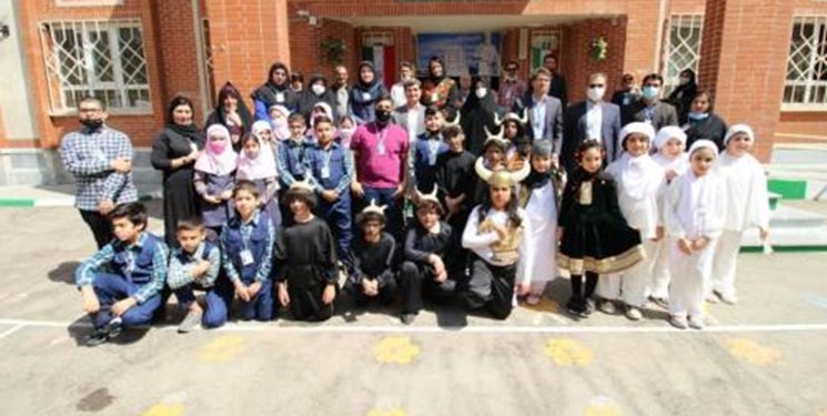 افتتاح کتابخانه طرح آموزش شاهنامه در دبستان پسرانه