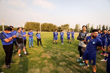 گزارش تصویری از تمرینات تیم فوتبال استقلال زیر نظر فکری