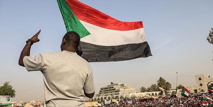 حمله لفظی به وزیرخارجه سودان؛ «با سازش شما عزت ما خدشه‌دار شد»