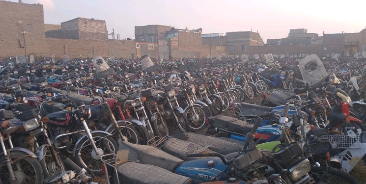 15 هزار موتورسیکلت رسوبی در پارکینگ‌های کردستان توقیف شده‌اند