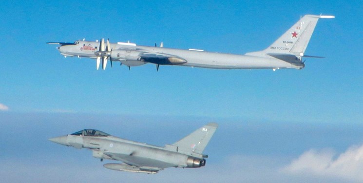 جنگنده‌های انگلیس، دو «توپولوف» روسیه را رهگیری کردند
