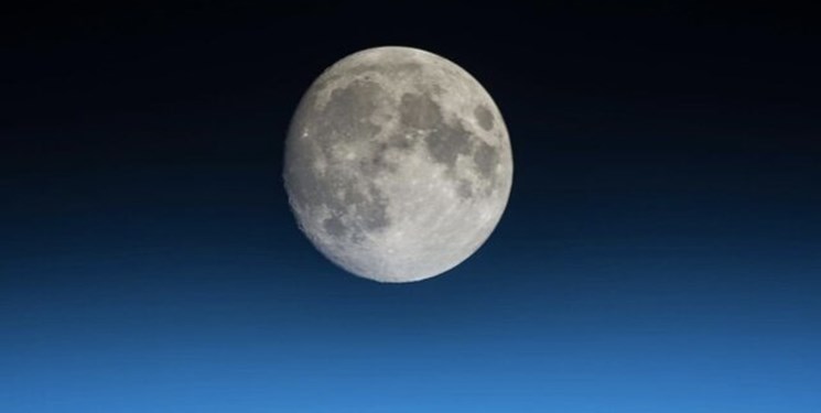 منظره‌ای شگفت انگیز از ماه کامل از زاویه دید ایستگاه فضایی بین‌المللی