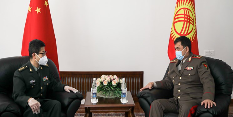 دیدار رئیس ستادکل نیروهای مسلح قرقیزستان با وابسته دفاعی سفارت چین