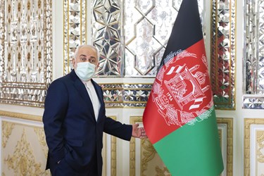 محمدجواد ظریف وزیر امور خارجه پیش از دیدار با حمدالله محب مشاور امنیت ملی رئیس جمهور افغانستان
