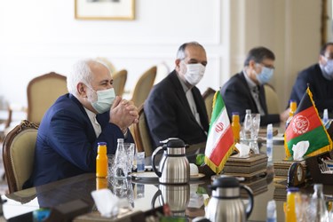  محمدجواد ظریف وزیر امور خارجه در دیدار با حمدالله محب مشاور امنیت ملی رئیس جمهور افغانستان