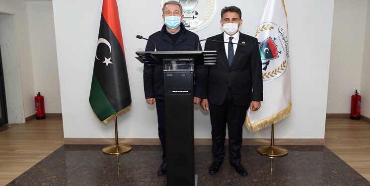 وزیر دفاع ترکیه با همتای لیبیایی خود در طرابلس دیدار کرد