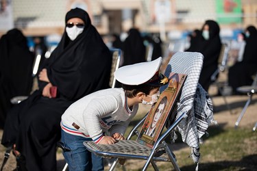 احوالپرسی کودک یزدی با شهید