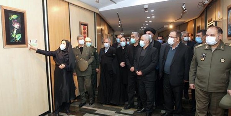 افتتاح نمایشگاه «مردان خدا»  در مجلس با حضور وزیر دفاع