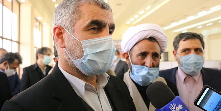 نیکزاد: بیش از 90 درصد بودجه کشور در مرکز متمرکز است