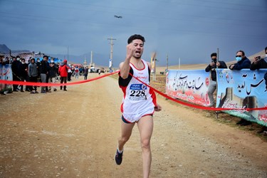 خط پایان مسابقه کشوری دو صحرانوردی  روستای ده‌پیر خرم‌آباد 