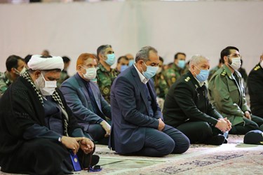 حضور استاندارقم در مراسم بزرگداشت آغاز دهه فجر انقلاب اسلامی در حرم حضرت معصومه (س)